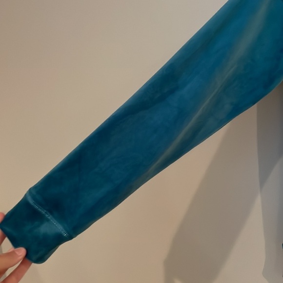 NWT The Original Muk Luks Sweatshirt SZ M So Soft Scoop Neck Teal Pullover - Picture 7 of 10